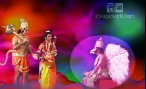 Hanuman advices Garuda(King of Birds) to help Ram,Laxman from Nagpaash