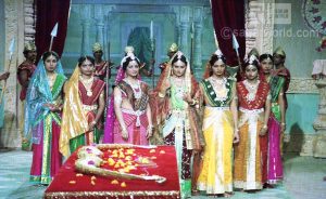 Sita enters in the swayamwar with her sisters 