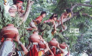 krishna stealing butter from gopi's pots