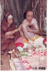 Late Ramanand Sagar and Smt Leelavati performing the pooja